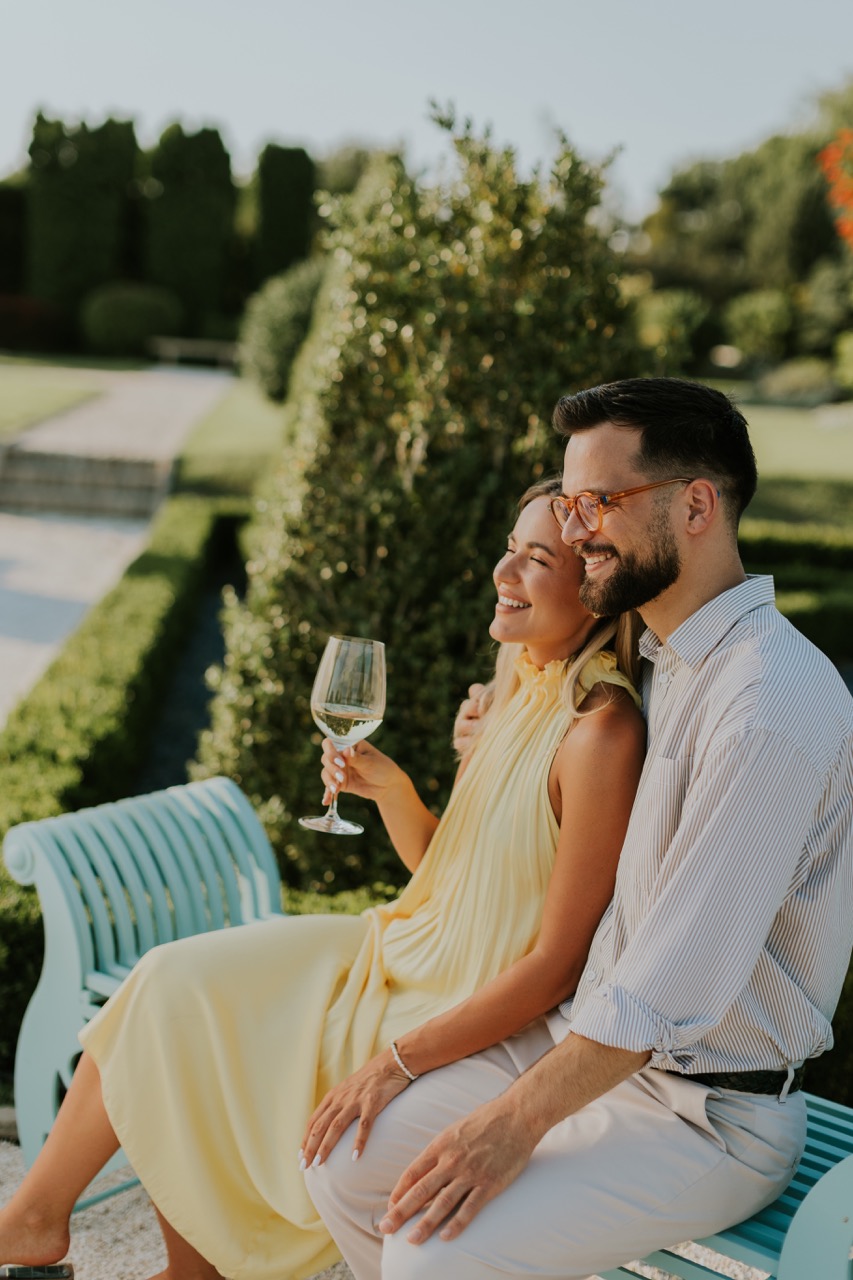 Charleston wedding guests that found their attire.
